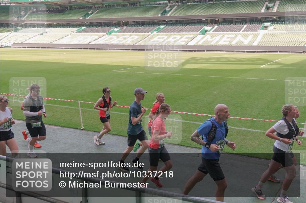 13.09.2026 - 21. swb-Marathon Bremen Michael Burmester http://msf.ph/oto/10337218 13.09.2026 13:13:45 Laufen im Stadion 118, 183, 270, 278, 349, 460, 514, 576, 600, 631, 695, 702, 768, 933, 950, 956, 1005, 1008, 1143, 1286, 1334, 1392, 1408, 1426, 1573, 1596, 1641, 1818, 1819, 1991, 2005, 2024, 2035, 2079, 2233, 2264, 2314, 2387, 2412, 2439, 2457, 2461, 2478, 2505, 2521, 2540, 2564, 2612, 2665, 2684, 2693, 2765, 2773, 2792, 2815, 2816, 2829, 2860, 2884, 2887, 2895, 2921, 2963, 2966, 2972, 2975, 2978, 3016, 3111, 3155, 3209, 3253, 3277, 3293, 3304, 3313, 3378, 3405, 3428, 3434, 3653, 3661 meine-sportfotos.de
