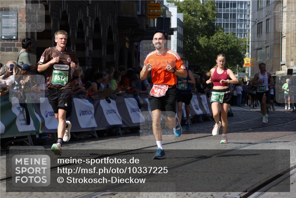 13.09.2026 - 21. swb-Marathon Bremen Strokosch-Dieckow http://msf.ph/oto/10337225 13.09.2026 13:18:59 Ziel 465, 2324, 2948, 3631, 4120, 4413, 4642, 5867, 6787, 6818, 7104, 7163, 7245, 7731, 8404, 8540, 8743, 8872, 9019, 9275, 9327, 9833, 189, 666, 1599, 2007, 2390, 4819, 4857, 5172, 6137, 6633, 7647, 7686, 9512 meine-sportfotos.de