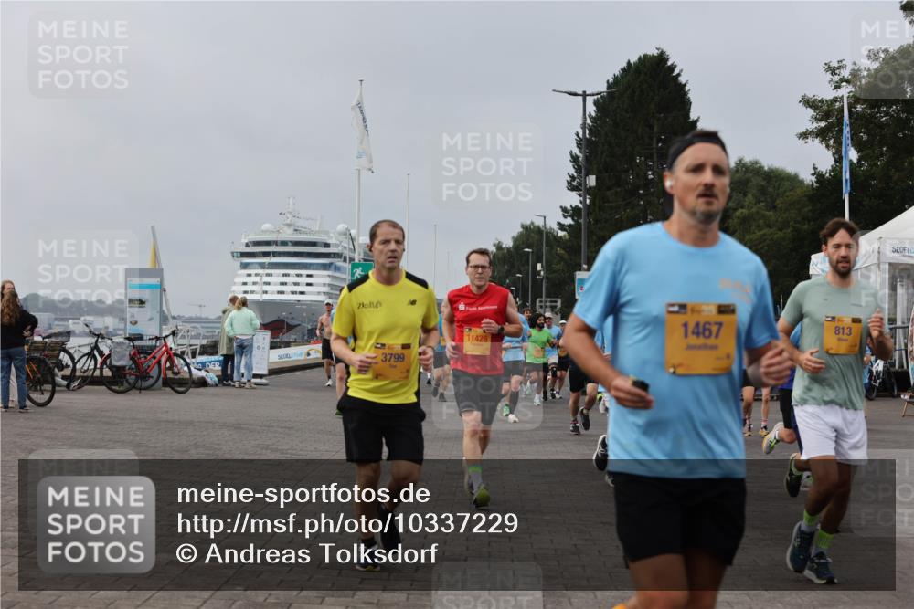 13.09.2026 - Kiel Lauf Andreas Tolksdorf http://msf.ph/oto/10337229 13.09.2026 09:54:20 Kiellinie 3799, 11426, 1467, 813 meine-sportfotos.de