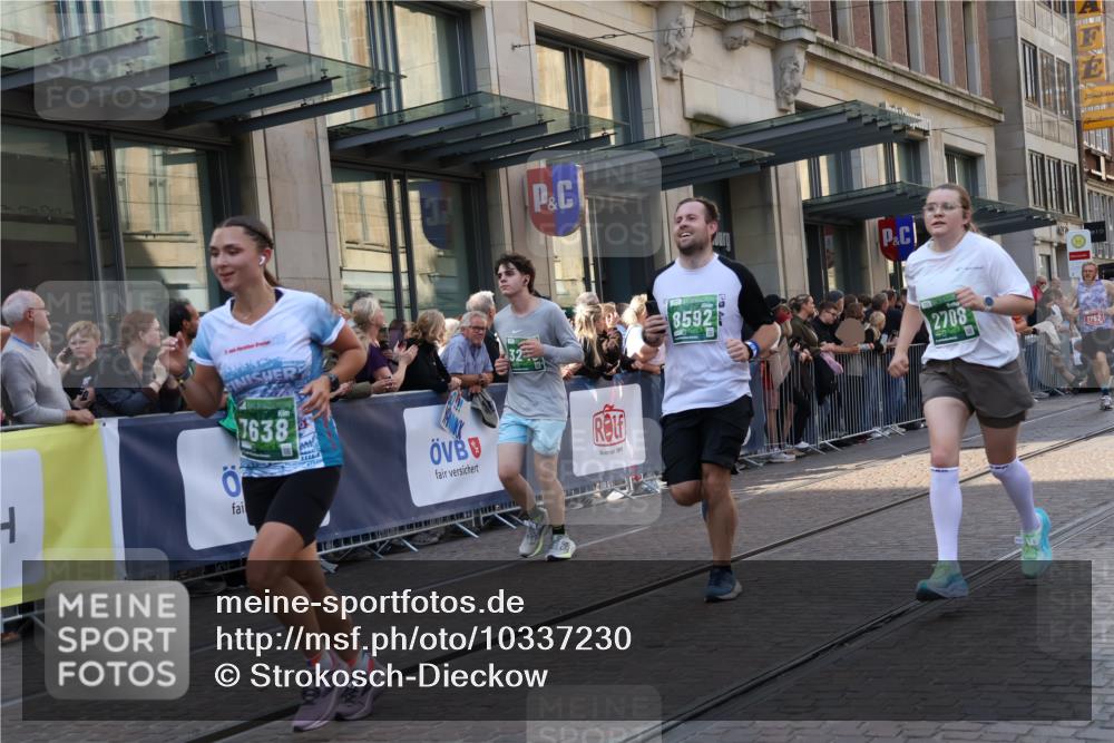 13.09.2026 - 21. swb-Marathon Bremen Strokosch-Dieckow http://msf.ph/oto/10337230 13.09.2026 13:25:42 Ziel 1163, 1647, 1896, 2033, 2062, 2666, 2708, 2987, 3248, 3516, 3722, 4067, 4161, 4411, 4476, 4724, 4842, 5013, 5558, 5622, 5701, 5854, 6135, 6605, 6886, 7638, 7780, 8271, 8361, 8592, 8635, 9266, 9794, 150, 191, 209, 260, 1458, 1650, 1752, 2421, 2781, 3124, 3186, 3722, 3806, 4439, 4717, 4927, 5139, 5703, 5755, 5814, 6380, 7252, 8545, 8597, 8695, 8769, 8890, 9440, 9468, 9506 meine-sportfotos.de