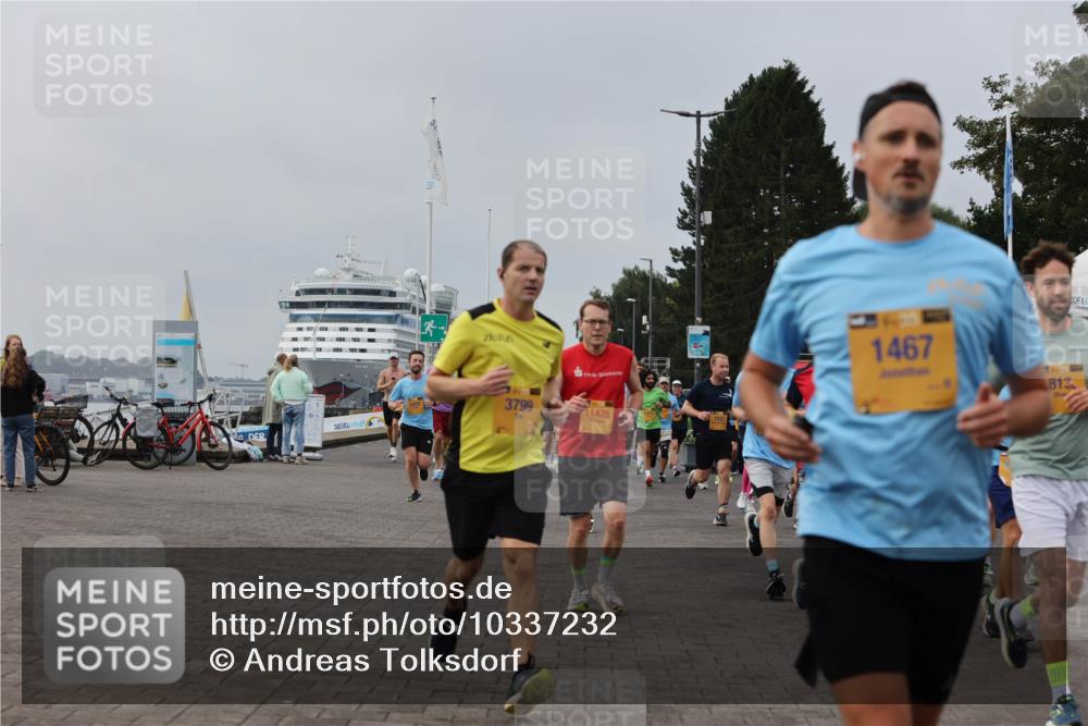 13.09.2026 - Kiel Lauf Andreas Tolksdorf http://msf.ph/oto/10337232 13.09.2026 09:54:20 Kiellinie 1467, 813, 3799, 11426 meine-sportfotos.de