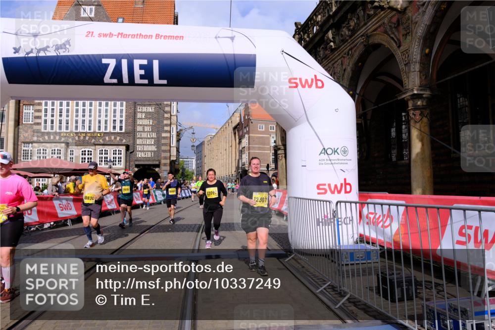 13.09.2026 - 21. swb-Marathon Bremen Tim E. http://msf.ph/oto/10337249 13.09.2026 11:08:01 Ziel 10279, 10280, 10363, 10364, 10501, 10505, 10580, 10595, 10661, 10674, 10830, 10871, 10907, 10935, 10937, 11037, 11223, 11515, 11643, 11899, 11924, 11934, 12024, 12097, 12167, 12168, 12194, 12277, 12307, 12419, 12509, 12511, 12512 meine-sportfotos.de