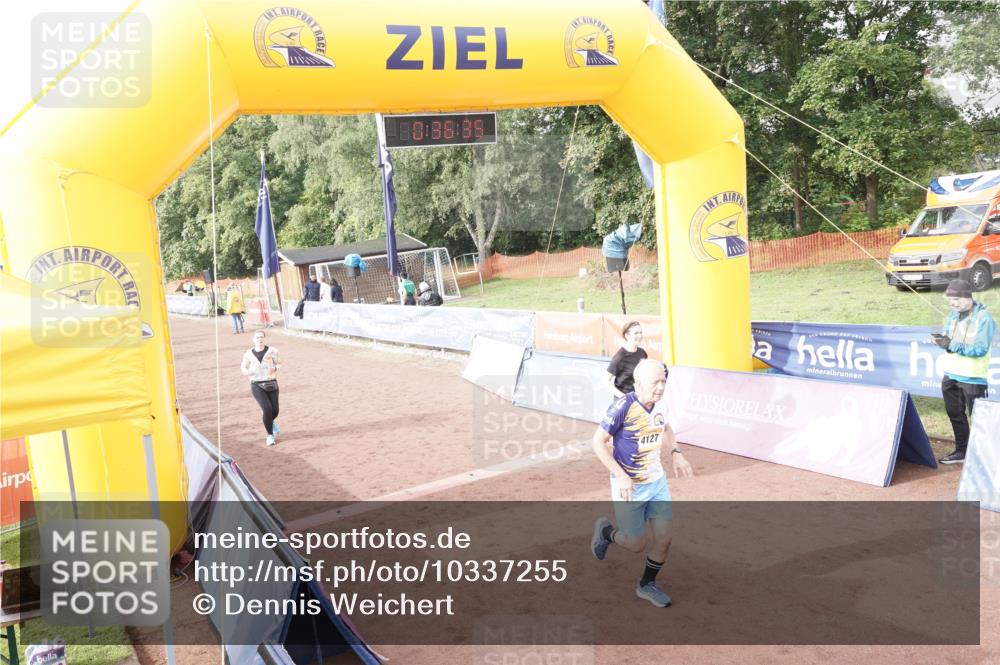13.09.2026 - Airport Race Dennis Weichert http://msf.ph/oto/10337255 13.09.2026 10:37:08 Ziel 4127, 5244, 5276 meine-sportfotos.de