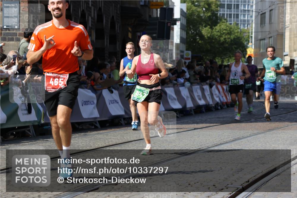 13.09.2026 - 21. swb-Marathon Bremen Strokosch-Dieckow http://msf.ph/oto/10337297 13.09.2026 13:19:01 Ziel 465, 2324, 2948, 3631, 4120, 4413, 4642, 5867, 6787, 7104, 7163, 7245, 7602, 7731, 8404, 8540, 8743, 8872, 9019, 9275, 9327, 9833, 189, 666, 1599, 2007, 2390, 2535, 3508, 4819, 4857, 5172, 6137, 6633, 7647, 7686, 9512, 9805 meine-sportfotos.de