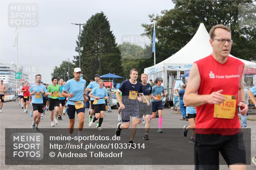 13.09.2026 - Kiel Lauf Andreas Tolksdorf http://msf.ph/oto/10337314 13.09.2026 09:54:23 Kiellinie 4, 5429, 524, 1668, 1981, 1426 meine-sportfotos.de