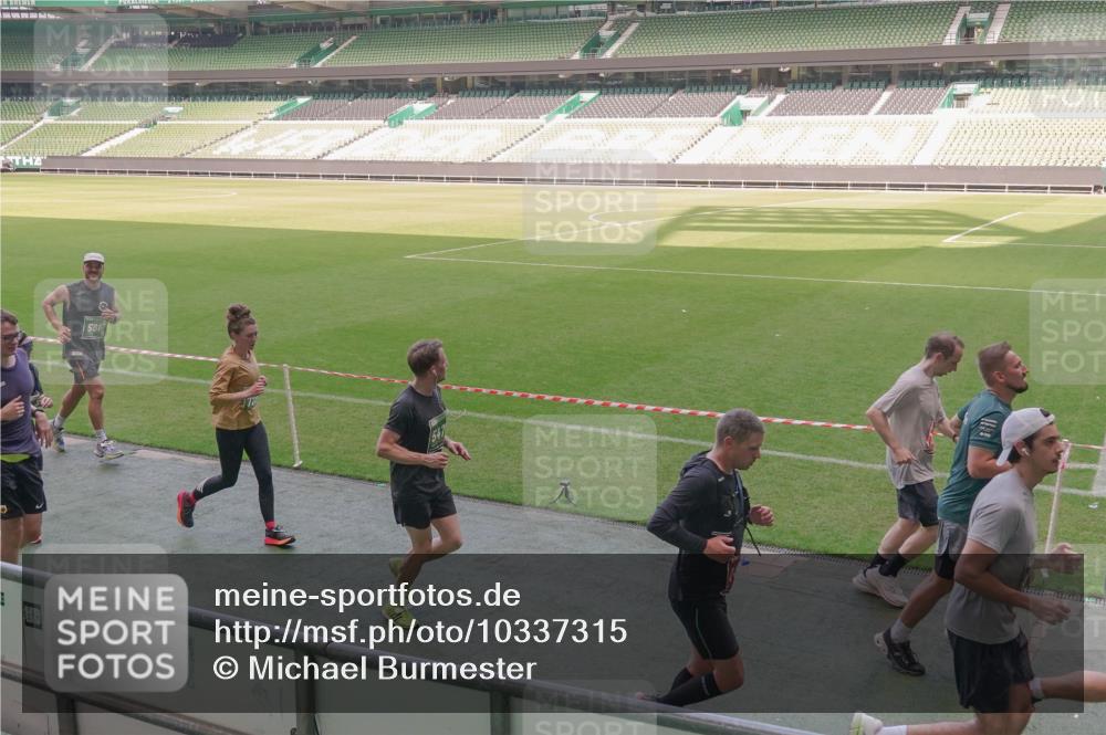 13.09.2026 - 21. swb-Marathon Bremen Michael Burmester http://msf.ph/oto/10337315 13.09.2026 13:13:58 Laufen im Stadion 183, 270, 278, 349, 460, 514, 576, 600, 631, 695, 702, 768, 933, 950, 956, 1005, 1008, 1143, 1286, 1392, 1408, 1426, 1573, 1596, 1641, 1818, 1819, 1991, 2005, 2024, 2035, 2079, 2233, 2264, 2314, 2387, 2412, 2439, 2457, 2461, 2478, 2494, 2505, 2521, 2540, 2564, 2612, 2665, 2684, 2693, 2765, 2773, 2792, 2816, 2829, 2838, 2860, 2884, 2887, 2895, 2921, 2963, 2972, 2975, 2978, 3016, 3111, 3209, 3253, 3277, 3293, 3304, 3313, 3378, 3405, 3428, 3434, 3653, 3661, 4080 meine-sportfotos.de