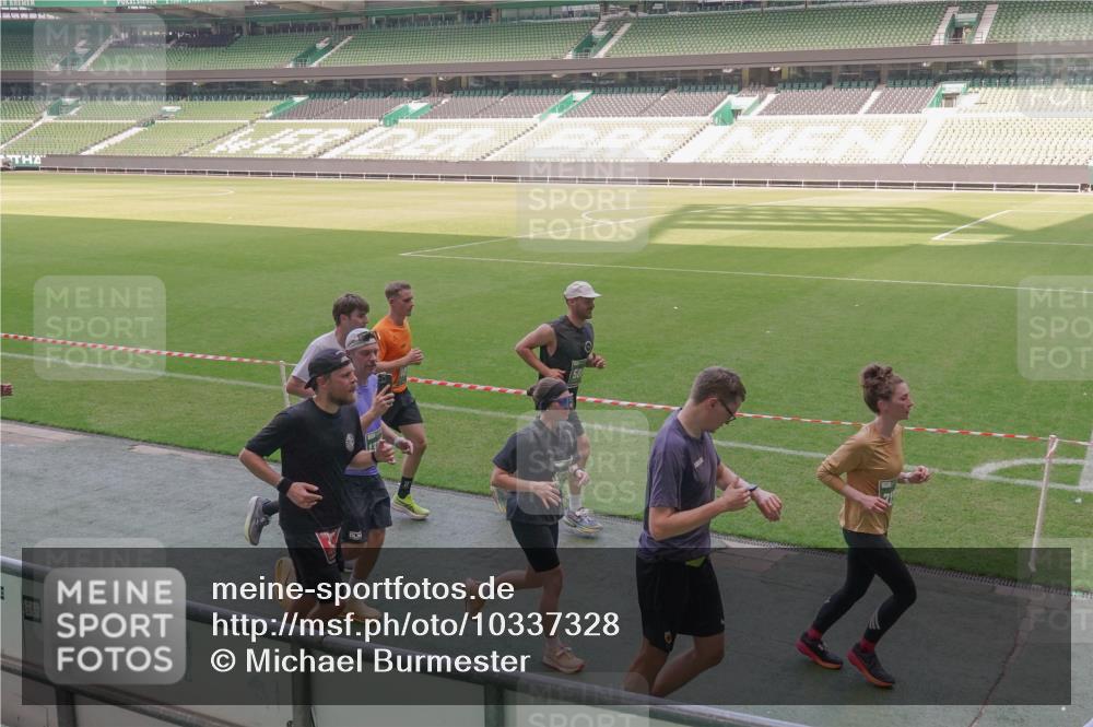 13.09.2026 - 21. swb-Marathon Bremen Michael Burmester http://msf.ph/oto/10337328 13.09.2026 13:13:59 Laufen im Stadion 183, 270, 278, 349, 460, 576, 600, 631, 695, 702, 768, 933, 950, 956, 1005, 1008, 1143, 1286, 1392, 1408, 1426, 1573, 1596, 1641, 1818, 1819, 1991, 2005, 2024, 2035, 2079, 2233, 2264, 2314, 2387, 2412, 2439, 2457, 2461, 2478, 2494, 2505, 2521, 2540, 2564, 2612, 2665, 2684, 2693, 2765, 2773, 2792, 2816, 2829, 2838, 2860, 2884, 2887, 2895, 2921, 2963, 2972, 2975, 2978, 3016, 3111, 3209, 3253, 3277, 3293, 3304, 3313, 3378, 3405, 3428, 3434, 3653, 3661, 4080 meine-sportfotos.de
