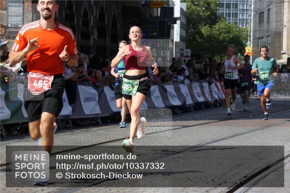 13.09.2026 - 21. swb-Marathon Bremen Strokosch-Dieckow http://msf.ph/oto/10337332 13.09.2026 13:19:01 Ziel 465, 2324, 2948, 3631, 4120, 4413, 4642, 5867, 6787, 7104, 7163, 7245, 7602, 7731, 8404, 8540, 8743, 8872, 9019, 9275, 9327, 9833, 189, 666, 1599, 2007, 2390, 2535, 3508, 4819, 4857, 5172, 6137, 6633, 7647, 7686, 9512, 9805 meine-sportfotos.de