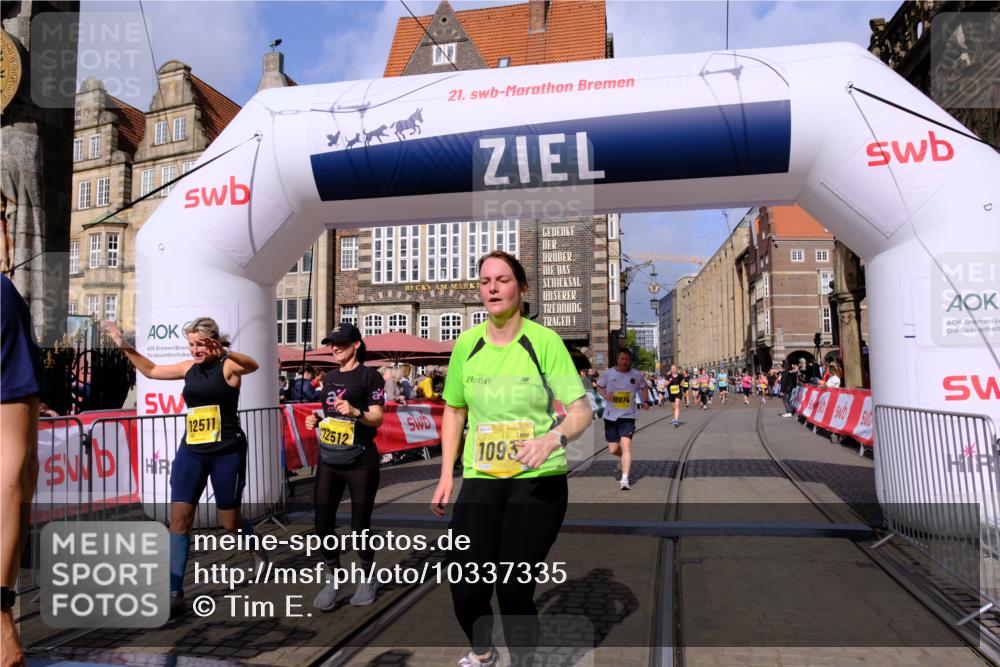 13.09.2026 - 21. swb-Marathon Bremen Tim E. http://msf.ph/oto/10337335 13.09.2026 11:08:06 Ziel 10580, 10595, 10660, 10661, 10674, 10830, 10871, 10935, 10937, 11037, 11223, 11515, 11643, 11924, 11934, 12024, 12097, 12194, 12307, 12509, 12511, 12512 meine-sportfotos.de