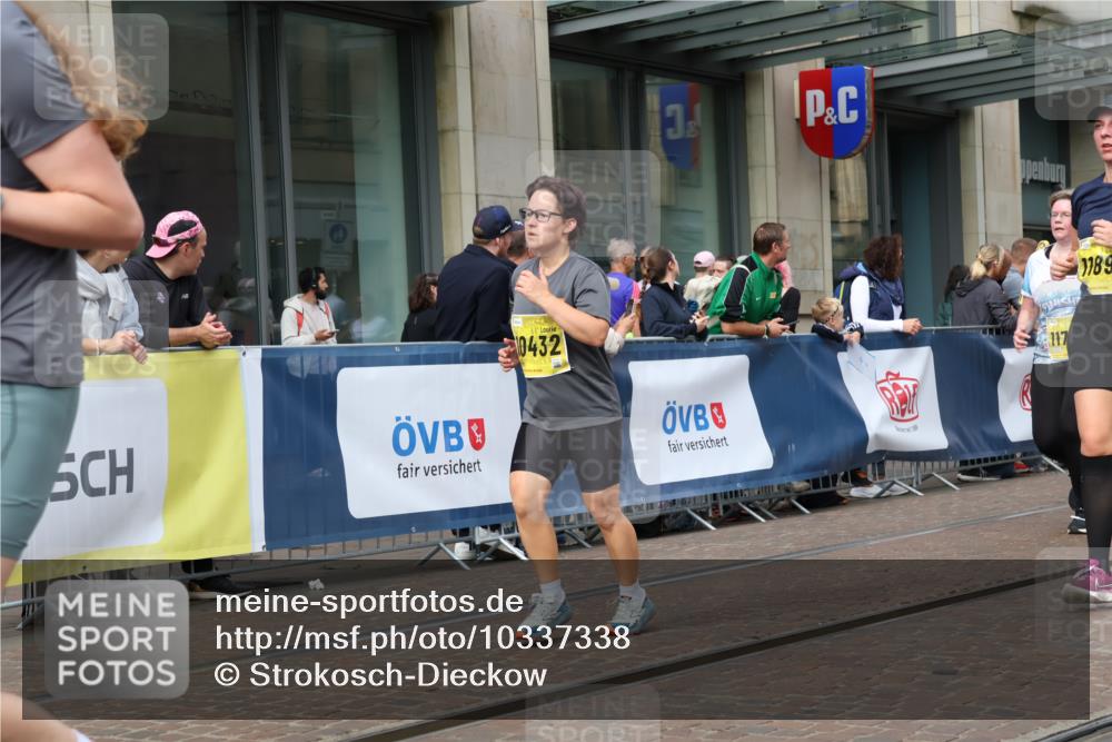 13.09.2026 - 21. swb-Marathon Bremen Strokosch-Dieckow http://msf.ph/oto/10337338 13.09.2026 11:05:23 Ziel 10018, 10168, 10186, 10238, 10259, 10260, 10305, 10432, 10457, 10864, 11024, 11314, 11387, 11520, 11521, 11571, 11572, 11724, 11791, 11892, 11947, 12055, 12156, 12273, 12330, 12362, 12378, 12501, 12523, 12528, 12773, 10370, 10411, 10576, 10697, 10717, 10718, 10800, 10802, 10995, 11102, 11105, 11146, 11157, 11218, 11281, 11326, 11334, 11394, 11584, 11616, 11722, 11900, 12002, 12011, 12064, 12251 meine-sportfotos.de
