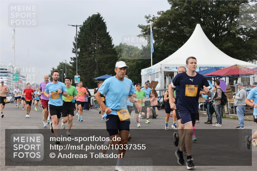 13.09.2026 - Kiel Lauf Andreas Tolksdorf http://msf.ph/oto/10337355 13.09.2026 09:54:24 Kiellinie 5429, 1668, 9411, 1981 meine-sportfotos.de
