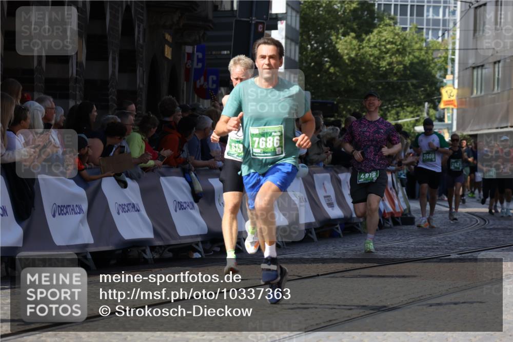 13.09.2026 - 21. swb-Marathon Bremen Strokosch-Dieckow http://msf.ph/oto/10337363 13.09.2026 13:19:03 Ziel 307, 465, 2324, 2948, 3631, 4120, 4413, 4642, 5277, 5867, 6787, 7104, 7163, 7245, 7602, 8540, 8743, 9327, 9833, 189, 666, 1599, 2007, 2390, 2423, 2535, 3508, 4819, 4857, 5172, 6008, 6137, 6633, 7686, 7754, 9552, 9805 meine-sportfotos.de