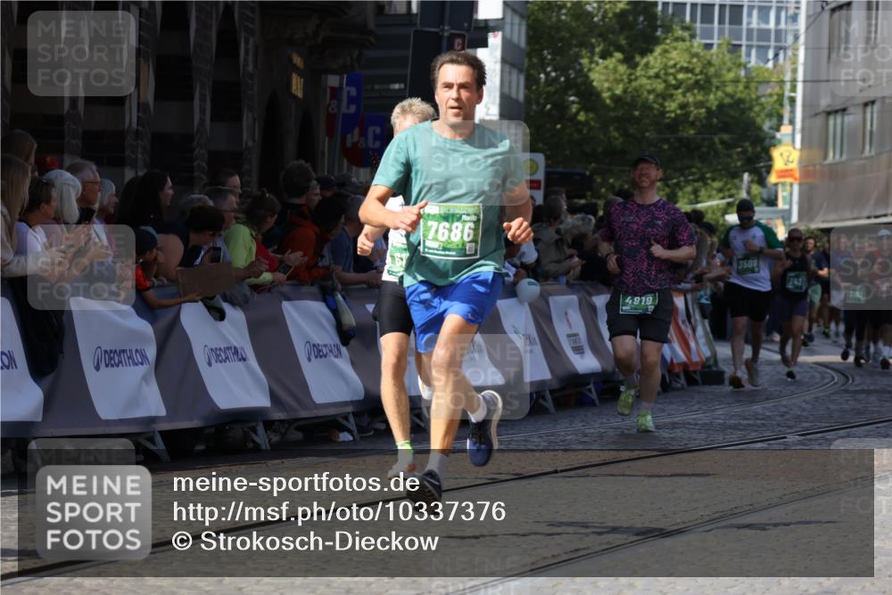 13.09.2026 - 21. swb-Marathon Bremen Strokosch-Dieckow http://msf.ph/oto/10337376 13.09.2026 13:19:03 Ziel 307, 465, 2324, 2948, 3631, 4120, 4413, 4642, 5277, 5867, 6787, 7104, 7163, 7245, 7602, 8540, 8743, 9327, 9833, 189, 666, 1599, 2007, 2390, 2423, 2535, 3508, 4819, 4857, 5172, 6008, 6137, 6633, 7686, 7754, 9552, 9805 meine-sportfotos.de