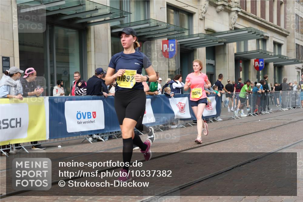 13.09.2026 - 21. swb-Marathon Bremen Strokosch-Dieckow http://msf.ph/oto/10337382 13.09.2026 11:05:24 Ziel 10018, 10168, 10186, 10238, 10259, 10260, 10305, 10432, 10457, 10864, 11024, 11314, 11387, 11520, 11521, 11571, 11572, 11724, 11791, 11892, 11947, 12055, 12156, 12273, 12330, 12362, 12378, 12501, 12523, 12528, 12773, 10186, 10370, 10411, 10432, 10576, 10697, 10717, 10718, 10800, 10802, 10995, 11102, 11105, 11146, 11157, 11218, 11281, 11326, 11334, 11394, 11571, 11572, 11584, 11616, 11722, 11900, 12011, 12055, 12064, 12251 meine-sportfotos.de