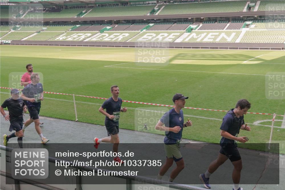 13.09.2026 - 21. swb-Marathon Bremen Michael Burmester http://msf.ph/oto/10337385 13.09.2026 13:14:05 Laufen im Stadion 183, 270, 278, 349, 414, 460, 576, 600, 631, 695, 702, 768, 933, 950, 956, 1005, 1008, 1143, 1392, 1408, 1426, 1573, 1596, 1641, 1818, 1819, 1991, 2005, 2024, 2035, 2079, 2233, 2264, 2314, 2387, 2412, 2439, 2457, 2461, 2478, 2494, 2521, 2540, 2564, 2612, 2665, 2684, 2693, 2737, 2773, 2792, 2816, 2829, 2838, 2860, 2861, 2865, 2884, 2887, 2921, 2972, 2975, 2978, 3016, 3111, 3209, 3253, 3277, 3293, 3304, 3313, 3378, 3405, 3428, 3434, 3653, 3661, 3680, 4034, 4080, 4511 meine-sportfotos.de