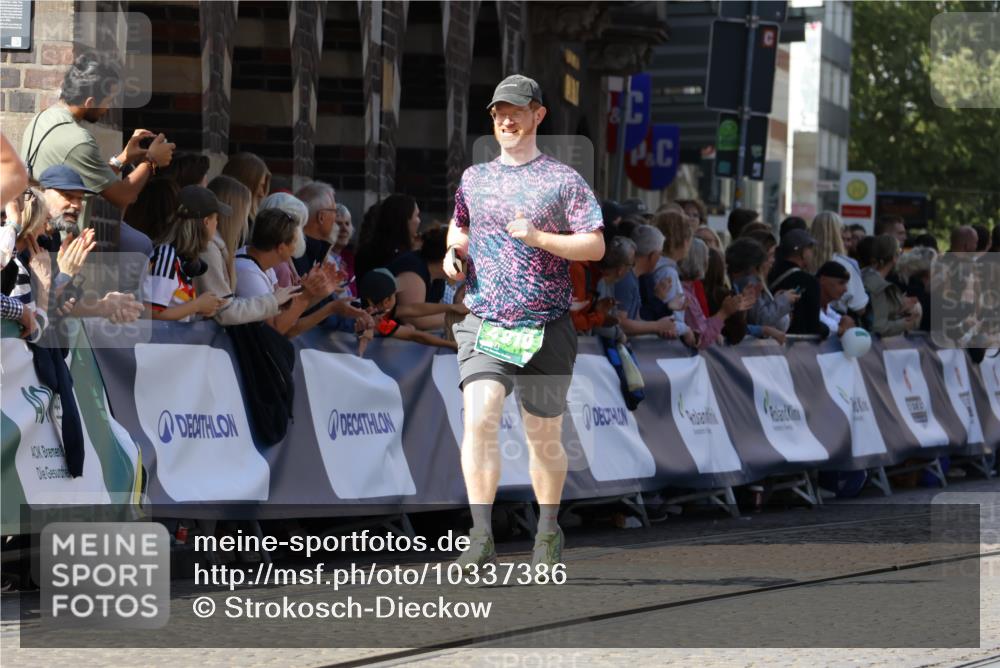 13.09.2026 - 21. swb-Marathon Bremen Strokosch-Dieckow http://msf.ph/oto/10337386 13.09.2026 13:19:06 Ziel 307, 2324, 2948, 3631, 4120, 4413, 4642, 4916, 5277, 5867, 6787, 7104, 7163, 7602, 8540, 8743, 9327, 9833, 189, 666, 1599, 2390, 2423, 2535, 3182, 3508, 4819, 5172, 6008, 6137, 6633, 7754, 9552, 9638, 9805 meine-sportfotos.de