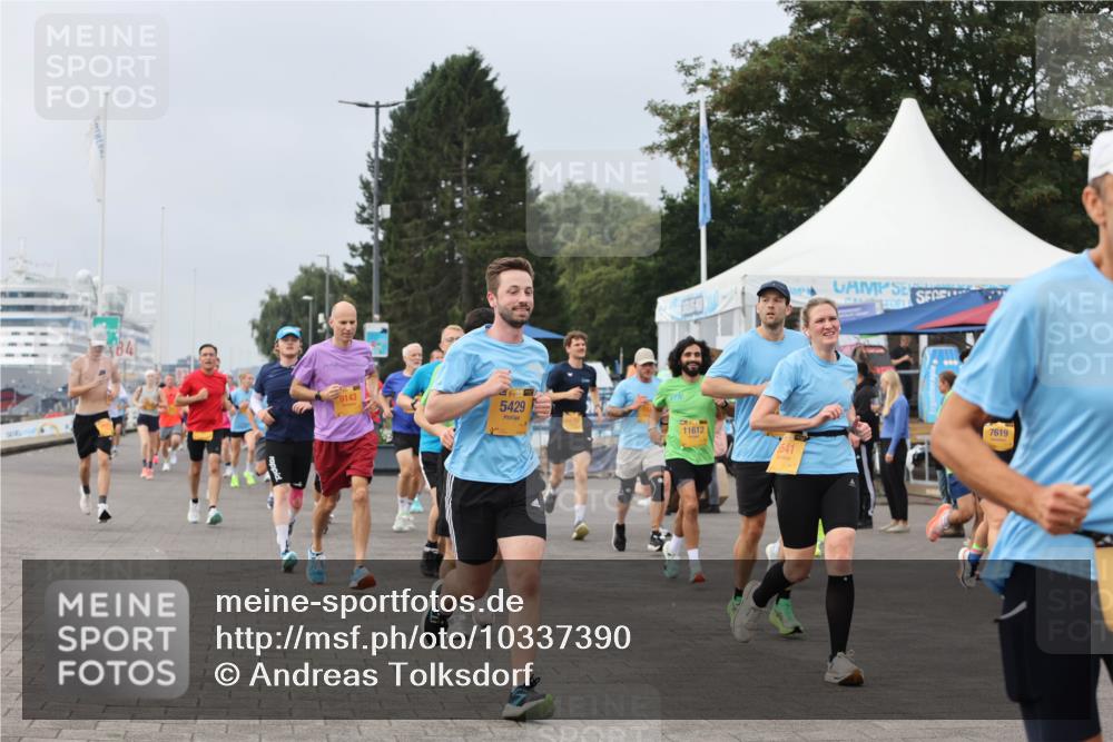 13.09.2026 - Kiel Lauf Andreas Tolksdorf http://msf.ph/oto/10337390 13.09.2026 09:54:25 Kiellinie 9143, 39, 5429, 11612, 7619 meine-sportfotos.de