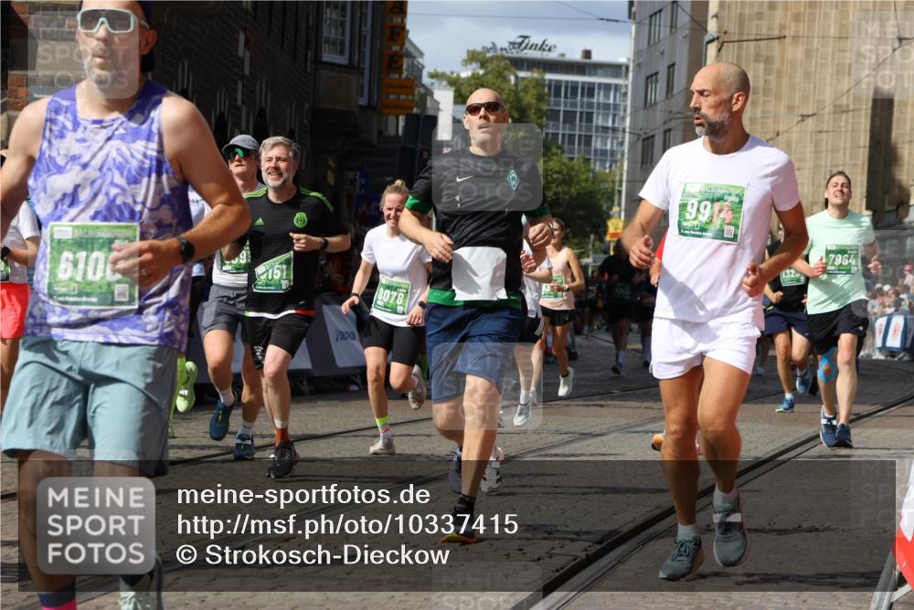13.09.2026 - 21. swb-Marathon Bremen Strokosch-Dieckow http://msf.ph/oto/10337415 13.09.2026 13:31:43 Ziel 922, 1600, 1627, 2244, 2602, 2707, 3152, 3343, 3392, 3396, 3579, 3762, 3859, 4258, 4477, 4889, 5375, 5504, 5673, 5720, 5765, 5979, 6039, 6147, 6619, 6968, 6971, 7001, 7296, 7812, 8035, 8097, 8239, 8339, 8342, 8726, 9147, 9155, 9337, 9822, 13066, 578, 846, 3205, 3244, 3278, 3989, 4030, 4979, 4998, 5158, 5325, 5363, 5899, 6213, 6354, 7242, 7260, 7790, 7964, 8048, 8078, 8247, 8970, 9016, 9033, 9188, 9785, 9914, 13151 meine-sportfotos.de
