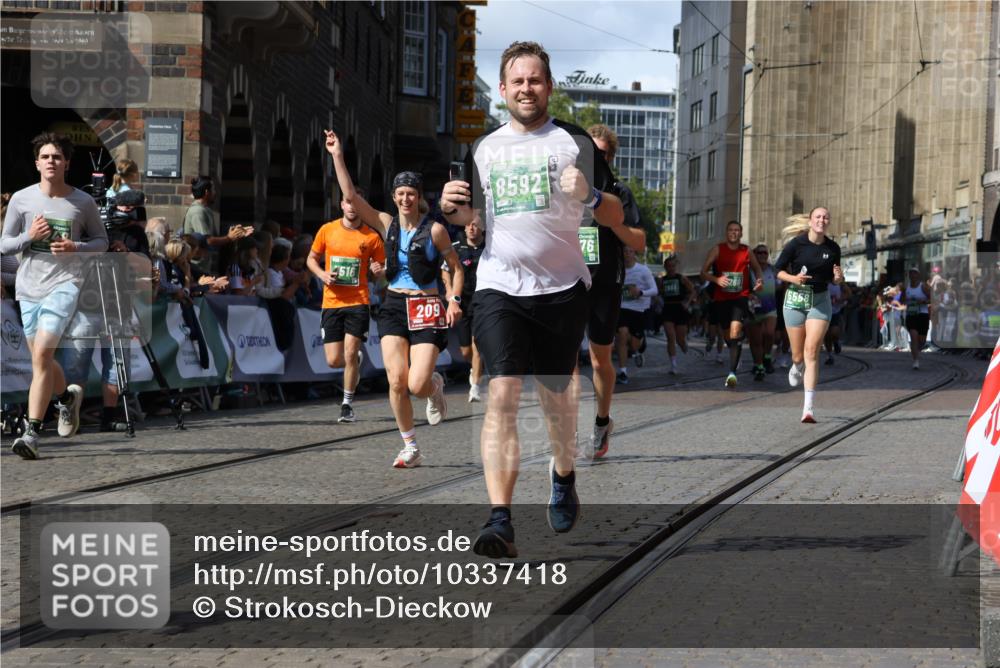 13.09.2026 - 21. swb-Marathon Bremen Strokosch-Dieckow http://msf.ph/oto/10337418 13.09.2026 13:25:57 Ziel 150, 191, 209, 1458, 1650, 1752, 2421, 2781, 3124, 3186, 3722, 3806, 4439, 4717, 4927, 5139, 5703, 5755, 5814, 8545, 8597, 8890, 9440, 9468, 9506, 1896, 2666, 3248, 3516, 4476, 4724, 5558, 5854, 5906, 6605, 6886, 8361, 8635, 9266, 9794 meine-sportfotos.de