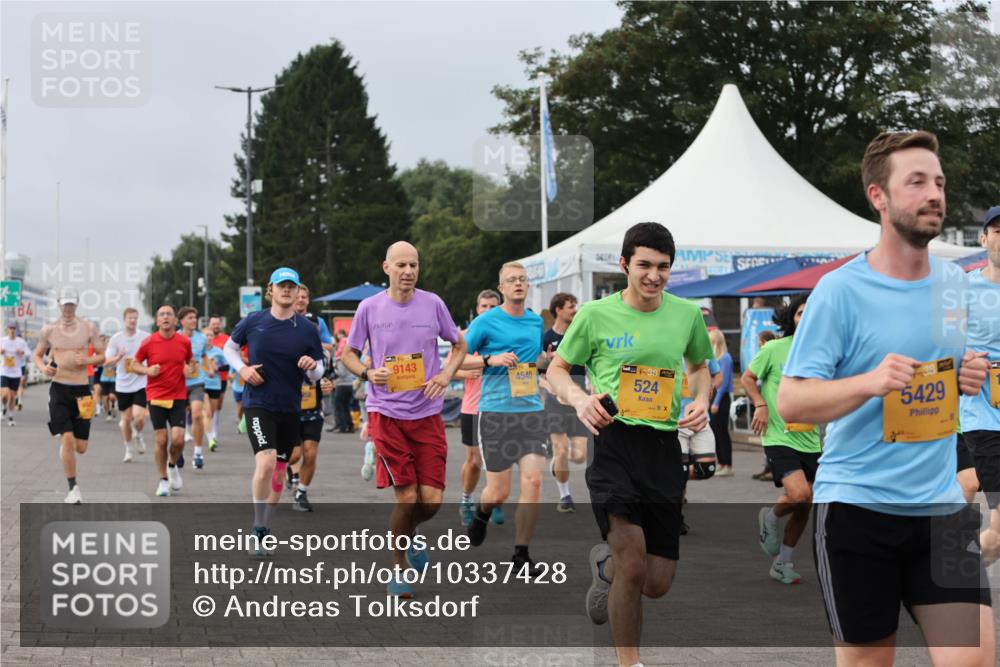 13.09.2026 - Kiel Lauf Andreas Tolksdorf http://msf.ph/oto/10337428 13.09.2026 09:54:26 Kiellinie 84, 540, 39, 9143, 4540, 38, 524, 5429 meine-sportfotos.de