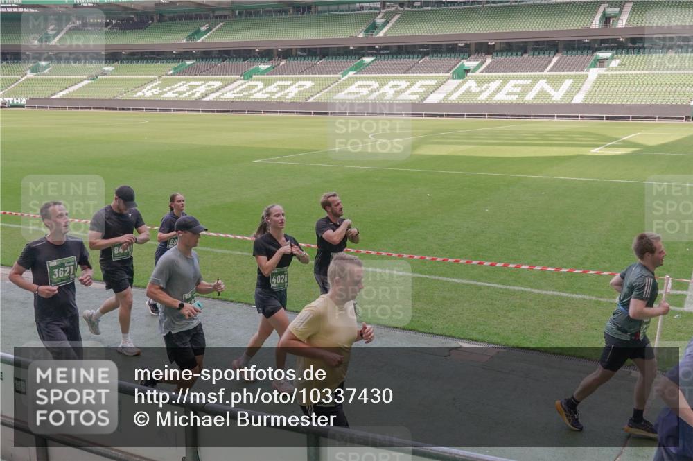 13.09.2026 - 21. swb-Marathon Bremen Michael Burmester http://msf.ph/oto/10337430 13.09.2026 13:14:08 Laufen im Stadion 183, 270, 278, 300, 349, 414, 460, 576, 600, 631, 695, 702, 768, 933, 950, 956, 1005, 1008, 1143, 1392, 1408, 1426, 1573, 1596, 1641, 1818, 1819, 1991, 2024, 2035, 2079, 2233, 2264, 2314, 2387, 2412, 2439, 2457, 2461, 2478, 2494, 2521, 2540, 2564, 2612, 2665, 2684, 2690, 2691, 2693, 2737, 2773, 2792, 2816, 2829, 2838, 2860, 2861, 2865, 2884, 2887, 2921, 2972, 2975, 2978, 3016, 3111, 3209, 3253, 3277, 3293, 3304, 3313, 3378, 3405, 3428, 3434, 3653, 3661, 3680, 4034, 4080, 4511 meine-sportfotos.de