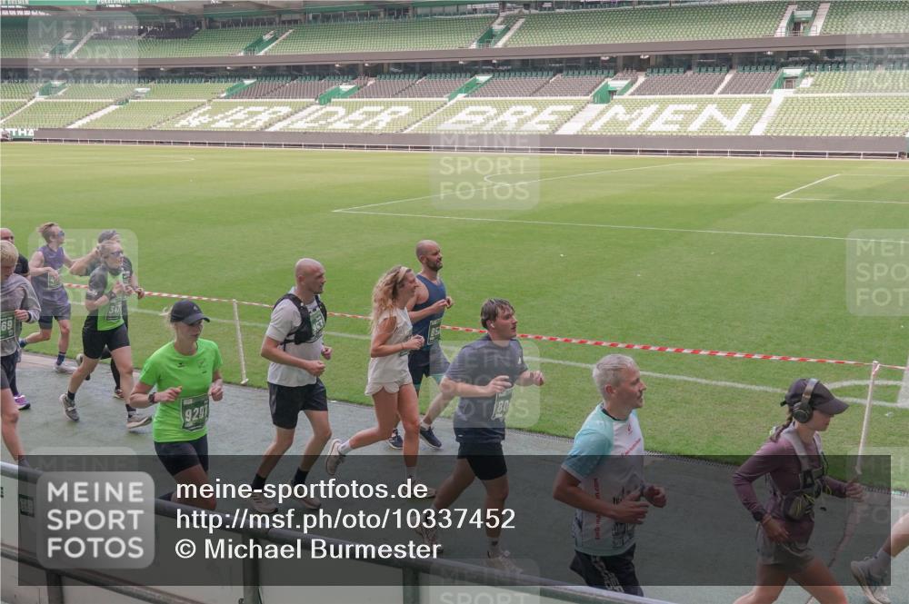 13.09.2026 - 21. swb-Marathon Bremen Michael Burmester http://msf.ph/oto/10337452 13.09.2026 13:14:11 Laufen im Stadion 183, 270, 278, 300, 349, 414, 460, 576, 600, 631, 695, 702, 768, 933, 950, 956, 1005, 1008, 1143, 1392, 1408, 1426, 1573, 1596, 1641, 1818, 1819, 1991, 2024, 2035, 2079, 2233, 2264, 2314, 2387, 2412, 2439, 2457, 2461, 2478, 2494, 2521, 2540, 2564, 2612, 2665, 2684, 2690, 2691, 2693, 2737, 2773, 2792, 2816, 2829, 2838, 2860, 2861, 2865, 2884, 2887, 2921, 2972, 2978, 3016, 3111, 3209, 3253, 3277, 3293, 3304, 3313, 3355, 3378, 3405, 3428, 3653, 3661, 3680, 4034, 4080, 4511 meine-sportfotos.de
