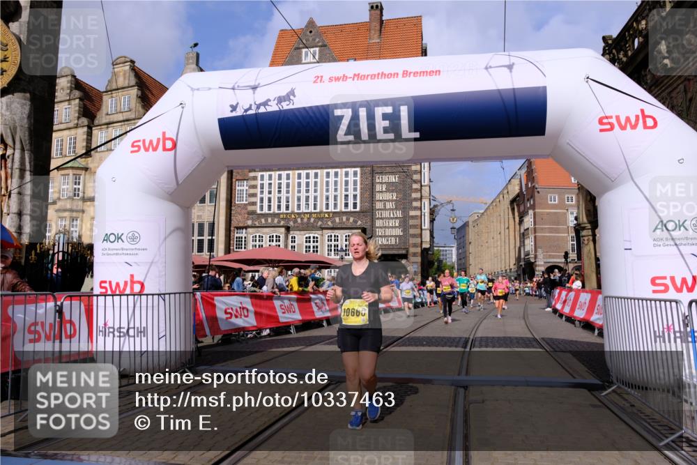 13.09.2026 - 21. swb-Marathon Bremen Tim E. http://msf.ph/oto/10337463 13.09.2026 11:08:12 Ziel 10139, 10660, 10661, 10674, 10830, 10871, 10937, 11037, 11044, 11378, 11404, 11515, 11833, 11958, 12024, 12031, 12066, 12097, 12307, 12511, 12512 meine-sportfotos.de