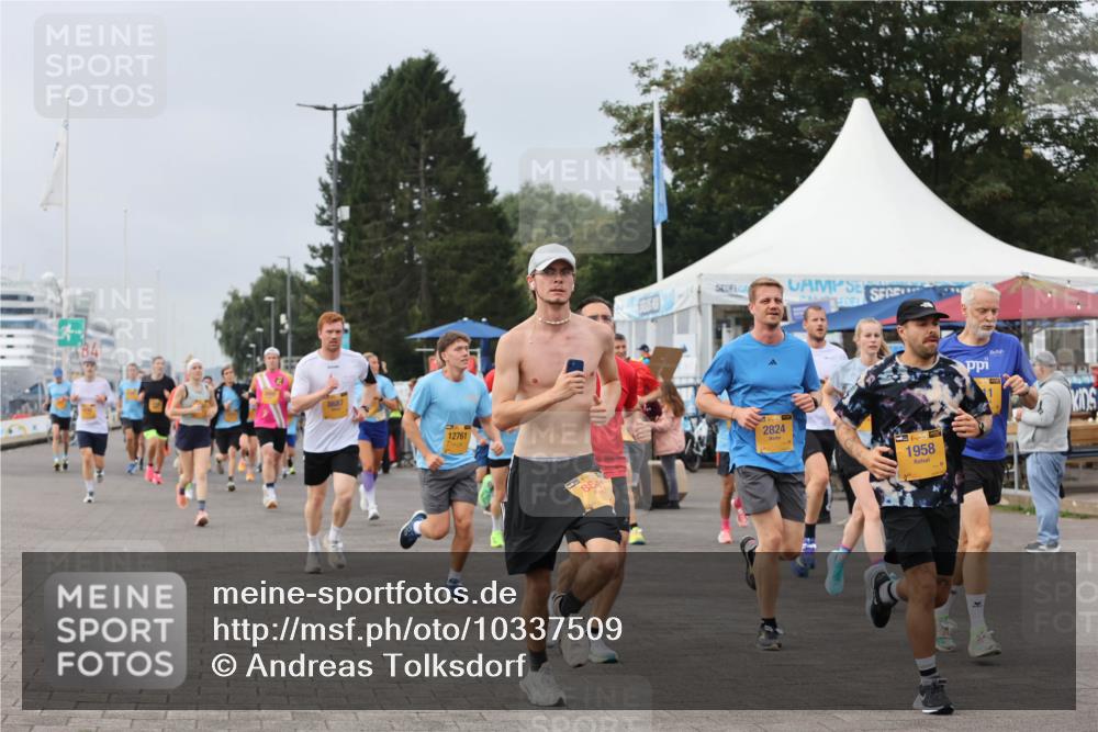 13.09.2026 - Kiel Lauf Andreas Tolksdorf http://msf.ph/oto/10337509 13.09.2026 09:54:29 Kiellinie 84, 8687, 12761, 8641, 2824, 38, 1958 meine-sportfotos.de
