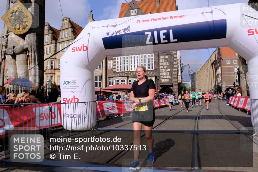 13.09.2026 - 21. swb-Marathon Bremen Tim E. http://msf.ph/oto/10337513 13.09.2026 11:08:12 Ziel 10139, 10660, 10661, 10674, 10830, 10871, 10937, 11037, 11044, 11378, 11404, 11515, 11833, 11958, 12024, 12031, 12066, 12097, 12307, 12511, 12512 meine-sportfotos.de
