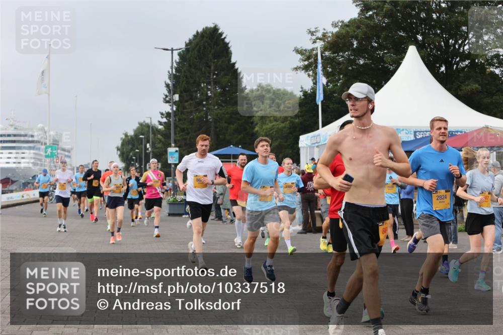 13.09.2026 - Kiel Lauf Andreas Tolksdorf http://msf.ph/oto/10337518 13.09.2026 09:54:29 Kiellinie 86, 2389, 7030, 86, 2824 meine-sportfotos.de