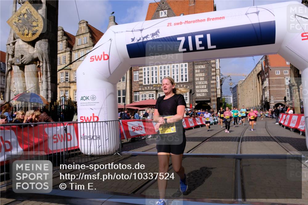 13.09.2026 - 21. swb-Marathon Bremen Tim E. http://msf.ph/oto/10337524 13.09.2026 11:08:12 Ziel 10139, 10660, 10661, 10674, 10830, 10871, 10937, 11037, 11044, 11378, 11404, 11515, 11833, 11958, 12024, 12031, 12066, 12097, 12307, 12511, 12512 meine-sportfotos.de