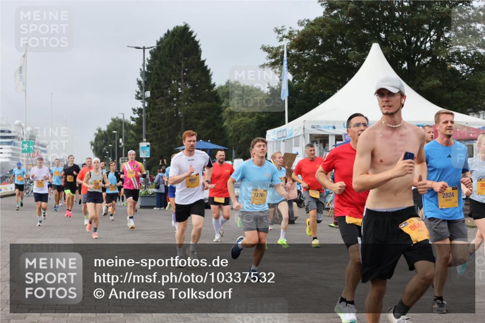 13.09.2026 - Kiel Lauf Andreas Tolksdorf http://msf.ph/oto/10337532 13.09.2026 09:54:30 Kiellinie 8687, 12761, 7775, 8641, 2824, 26 meine-sportfotos.de