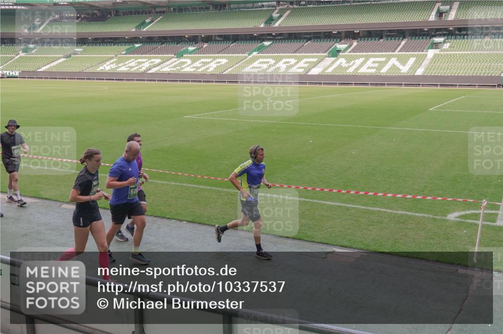 13.09.2026 - 21. swb-Marathon Bremen Michael Burmester http://msf.ph/oto/10337537 13.09.2026 13:14:23 Laufen im Stadion 266, 270, 278, 300, 349, 414, 460, 576, 600, 631, 695, 702, 768, 950, 956, 1005, 1008, 1047, 1143, 1392, 1408, 1426, 1573, 1596, 1641, 1818, 1819, 1991, 2024, 2035, 2079, 2233, 2314, 2387, 2412, 2439, 2457, 2461, 2466, 2484, 2494, 2521, 2540, 2564, 2612, 2665, 2690, 2691, 2693, 2737, 2773, 2792, 2816, 2829, 2838, 2861, 2865, 2884, 2887, 2921, 2972, 2978, 3016, 3111, 3209, 3253, 3277, 3304, 3313, 3355, 3378, 3405, 3428, 3653, 3661, 3670, 3680, 3847, 4034, 4080, 4511 meine-sportfotos.de