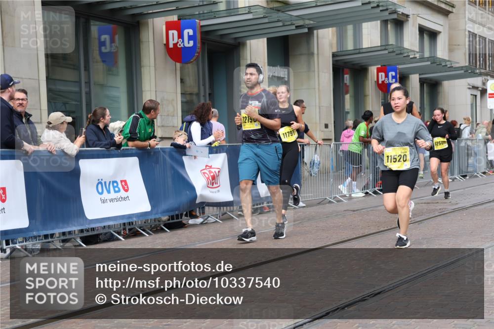 13.09.2026 - 21. swb-Marathon Bremen Strokosch-Dieckow http://msf.ph/oto/10337540 13.09.2026 11:05:29 Ziel 10018, 10168, 10238, 10259, 10260, 10305, 10382, 10457, 10619, 10864, 11024, 11132, 11164, 11477, 11520, 11791, 11892, 11947, 12156, 12186, 12362, 12378, 12501, 12523, 12528, 12773, 10186, 10411, 10432, 10576, 10697, 10717, 10800, 10802, 10995, 11102, 11105, 11146, 11157, 11218, 11314, 11326, 11334, 11387, 11394, 11521, 11571, 11572, 11584, 11616, 11722, 11724, 11892, 11900, 12011, 12055, 12251, 12273, 12330 meine-sportfotos.de