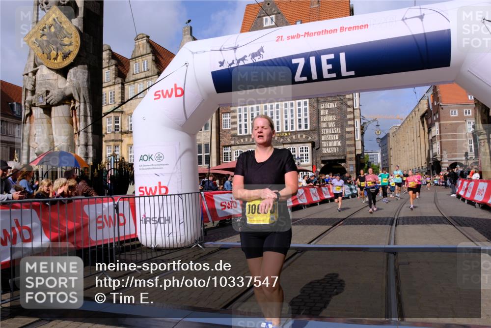 13.09.2026 - 21. swb-Marathon Bremen Tim E. http://msf.ph/oto/10337547 13.09.2026 11:08:13 Ziel 10139, 10660, 10661, 10674, 10830, 10871, 10937, 11044, 11378, 11404, 11515, 11831, 11833, 11958, 12024, 12031, 12066, 12097, 12248, 12511, 12512 meine-sportfotos.de