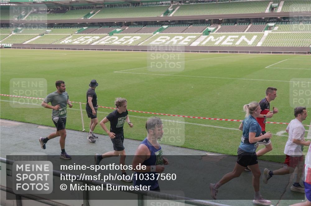 13.09.2026 - 21. swb-Marathon Bremen Michael Burmester http://msf.ph/oto/10337560 13.09.2026 13:14:26 Laufen im Stadion 266, 270, 278, 300, 349, 414, 460, 576, 600, 631, 702, 768, 950, 956, 1005, 1008, 1047, 1143, 1392, 1408, 1426, 1573, 1596, 1641, 1818, 1819, 1991, 2024, 2035, 2079, 2233, 2314, 2387, 2412, 2439, 2457, 2466, 2484, 2494, 2521, 2540, 2564, 2612, 2665, 2690, 2691, 2693, 2737, 2773, 2816, 2829, 2838, 2861, 2865, 2884, 2887, 2921, 2958, 2972, 2978, 3016, 3111, 3209, 3253, 3277, 3304, 3313, 3355, 3378, 3405, 3428, 3653, 3661, 3670, 3680, 3847, 4034, 4080, 4511 meine-sportfotos.de
