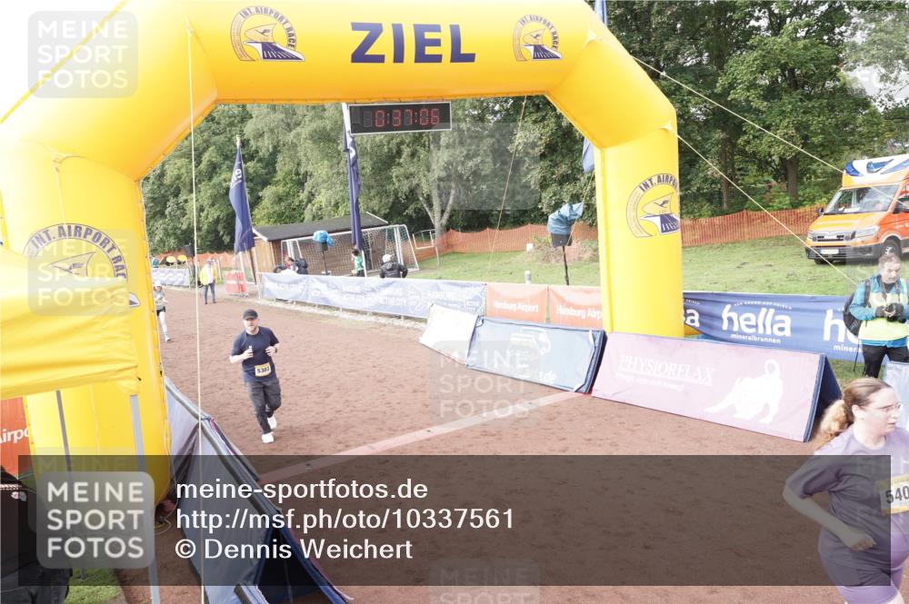 13.09.2026 - Airport Race Dennis Weichert http://msf.ph/oto/10337561 13.09.2026 10:37:39 Ziel 5176, 5214, 5303, 5397, 5405 meine-sportfotos.de