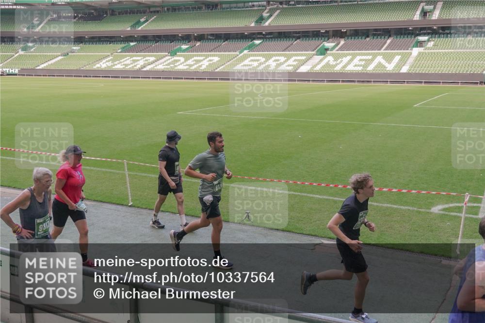 13.09.2026 - 21. swb-Marathon Bremen Michael Burmester http://msf.ph/oto/10337564 13.09.2026 13:14:27 Laufen im Stadion 266, 270, 278, 300, 349, 414, 460, 576, 600, 631, 702, 768, 950, 956, 1005, 1008, 1047, 1143, 1392, 1408, 1426, 1573, 1596, 1641, 1818, 1819, 1991, 2024, 2035, 2079, 2233, 2314, 2387, 2412, 2439, 2457, 2466, 2484, 2494, 2521, 2540, 2564, 2612, 2665, 2690, 2691, 2693, 2737, 2773, 2816, 2829, 2838, 2861, 2865, 2884, 2887, 2921, 2958, 2972, 2978, 3016, 3111, 3209, 3253, 3277, 3304, 3313, 3355, 3378, 3405, 3428, 3653, 3661, 3670, 3680, 3847, 4034, 4080, 4511 meine-sportfotos.de