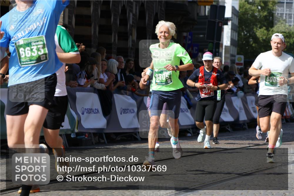 13.09.2026 - 21. swb-Marathon Bremen Strokosch-Dieckow http://msf.ph/oto/10337569 13.09.2026 13:19:14 Ziel 307, 4916, 5277, 6310, 7104, 7154, 7163, 7602, 7647, 7791, 9512, 13184, 2423, 2535, 3182, 3508, 4319, 4455, 5371, 6008, 7268, 7754, 7945, 8153, 9552, 9638, 9805 meine-sportfotos.de