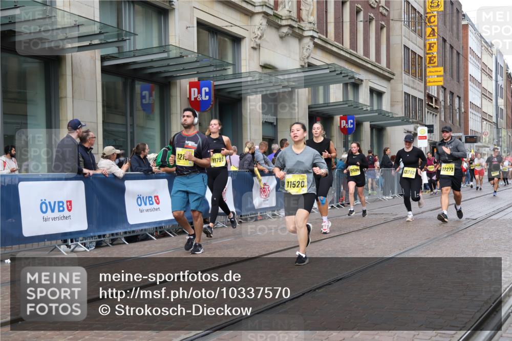13.09.2026 - 21. swb-Marathon Bremen Strokosch-Dieckow http://msf.ph/oto/10337570 13.09.2026 11:05:30 Ziel 10018, 10168, 10238, 10259, 10260, 10305, 10382, 10457, 10619, 10864, 11024, 11132, 11164, 11477, 11520, 11791, 11947, 12156, 12186, 12362, 12378, 12501, 12523, 12528, 12773, 10186, 10411, 10432, 10576, 10697, 10717, 10800, 10802, 10995, 11102, 11146, 11157, 11218, 11314, 11326, 11334, 11387, 11394, 11521, 11571, 11572, 11584, 11616, 11722, 11724, 11892, 12011, 12055, 12251, 12273, 12330, 12362 meine-sportfotos.de