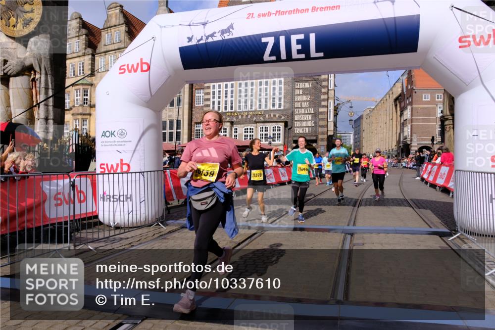 13.09.2026 - 21. swb-Marathon Bremen Tim E. http://msf.ph/oto/10337610 13.09.2026 11:08:17 Ziel 10139, 10404, 10493, 10660, 10674, 10767, 10859, 10937, 11044, 11378, 11404, 11659, 11831, 11833, 11958, 12024, 12031, 12066, 12160, 12248, 12384, 12389, 12511, 12512 meine-sportfotos.de