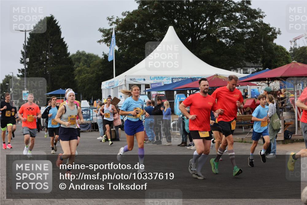 13.09.2026 - Kiel Lauf Andreas Tolksdorf http://msf.ph/oto/10337619 13.09.2026 09:54:32 Kiellinie 3811, 52, 6964, 1033, 1000 meine-sportfotos.de