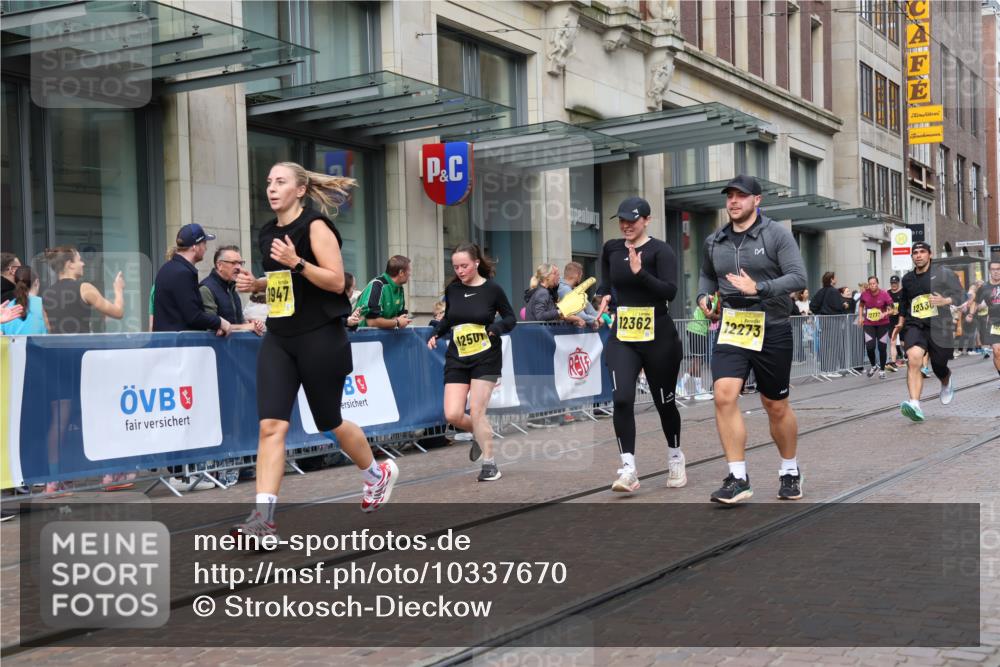 13.09.2026 - 21. swb-Marathon Bremen Strokosch-Dieckow http://msf.ph/oto/10337670 13.09.2026 11:05:31 Ziel 10018, 10168, 10238, 10259, 10260, 10305, 10382, 10457, 10619, 10864, 11024, 11132, 11164, 11477, 11520, 11791, 11947, 12156, 12186, 12378, 12501, 12523, 12528, 12773, 10186, 10411, 10432, 10576, 10697, 10717, 10802, 10995, 11102, 11146, 11157, 11218, 11314, 11326, 11334, 11387, 11394, 11521, 11571, 11572, 11616, 11724, 11892, 12011, 12055, 12251, 12273, 12330, 12362 meine-sportfotos.de