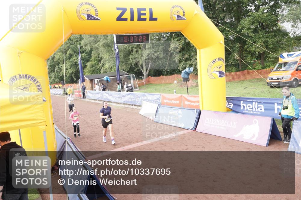 13.09.2026 - Airport Race Dennis Weichert http://msf.ph/oto/10337695 13.09.2026 10:37:56 Ziel 5268, 5270, 5387, 5417 meine-sportfotos.de