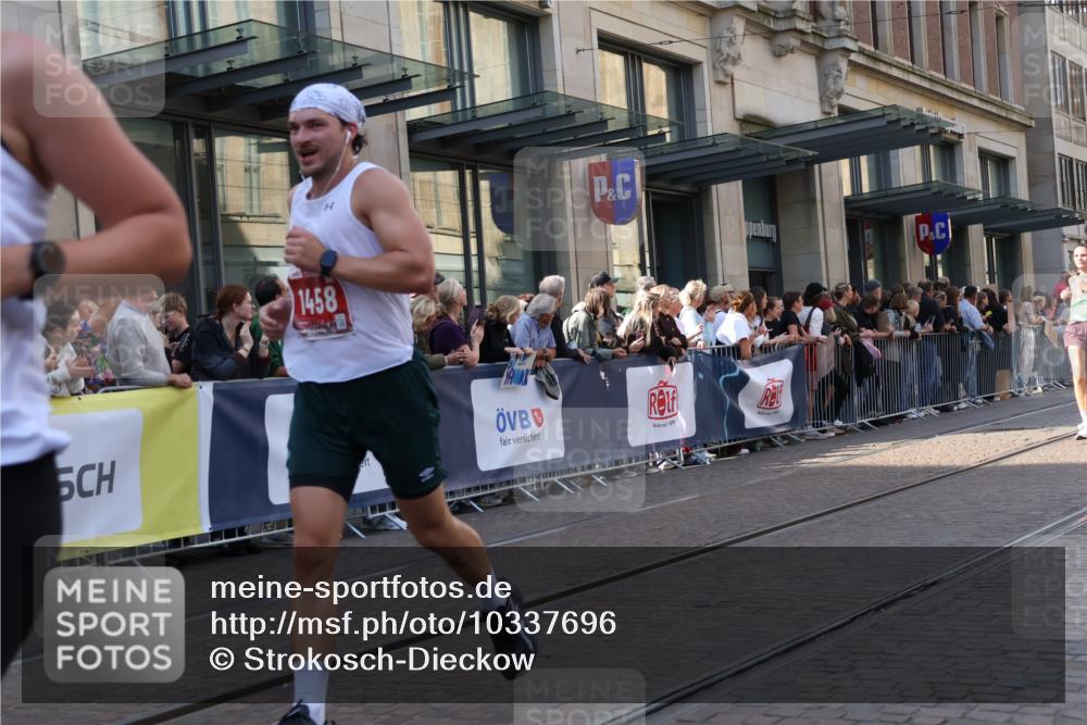 13.09.2026 - 21. swb-Marathon Bremen Strokosch-Dieckow http://msf.ph/oto/10337696 13.09.2026 13:25:53 Ziel 1896, 2062, 2434, 2658, 2666, 3248, 3516, 3983, 4476, 4723, 4724, 5558, 5747, 5854, 5906, 5934, 6230, 6605, 6639, 6886, 7626, 8361, 8592, 8635, 8817, 9266, 9794, 150, 191, 1163, 1458, 1647, 1752, 2033, 2062, 2421, 2708, 2781, 2987, 3124, 3186, 3722, 3806, 4067, 4161, 4411, 4439, 4717, 4842, 4927, 5013, 5139, 5622, 5701, 5703, 6135, 7638, 7780, 8271, 8545, 8592, 8597, 8890, 9440, 9506 meine-sportfotos.de