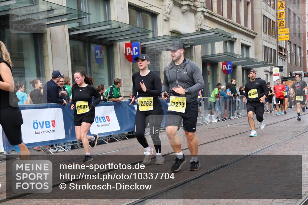 13.09.2026 - 21. swb-Marathon Bremen Strokosch-Dieckow http://msf.ph/oto/10337704 13.09.2026 11:05:32 Ziel 10018, 10168, 10238, 10259, 10260, 10305, 10382, 10457, 10619, 10864, 11024, 11132, 11164, 11477, 11520, 11791, 11947, 12156, 12186, 12378, 12501, 12523, 12528, 12773, 10186, 10259, 10260, 10411, 10432, 10576, 10697, 10717, 10802, 10864, 10995, 11102, 11146, 11157, 11218, 11314, 11326, 11334, 11387, 11394, 11520, 11521, 11571, 11572, 11616, 11724, 11791, 11892, 12011, 12055, 12251, 12273, 12330, 12362 meine-sportfotos.de