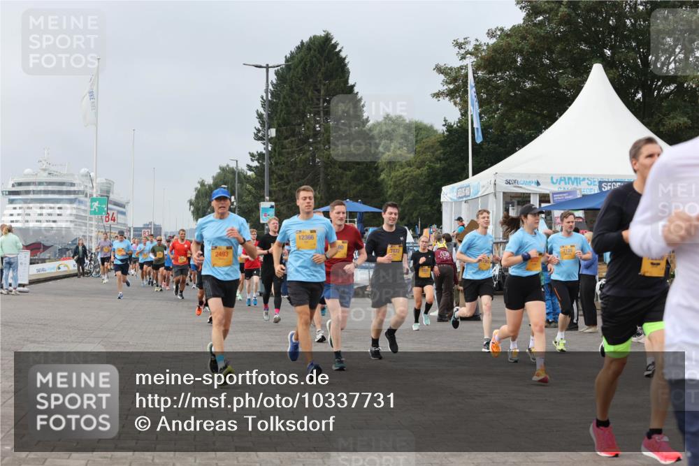 13.09.2026 - Kiel Lauf Andreas Tolksdorf http://msf.ph/oto/10337731 13.09.2026 09:54:36 Kiellinie 4, 3, 2493, 12366, 80, 7472, 7129 meine-sportfotos.de