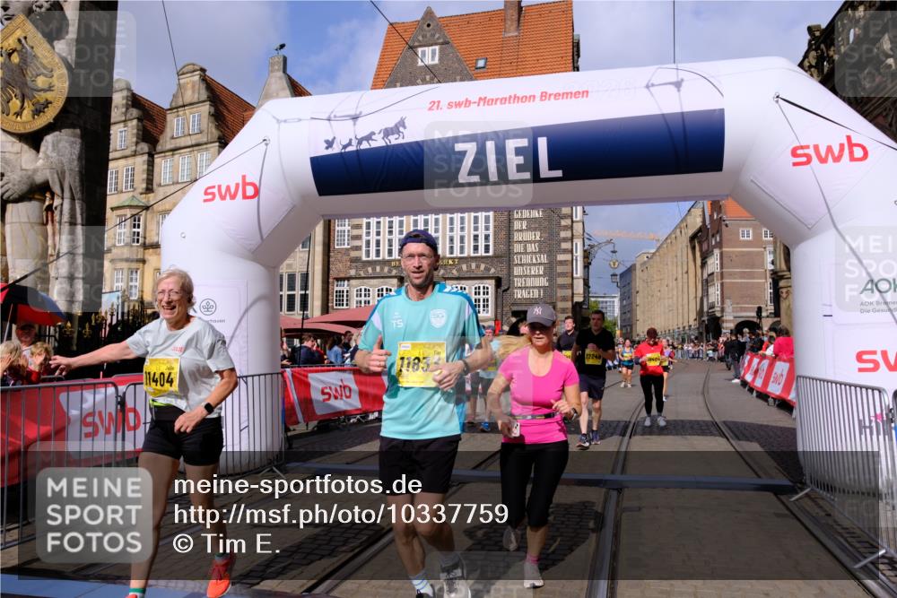 13.09.2026 - 21. swb-Marathon Bremen Tim E. http://msf.ph/oto/10337759 13.09.2026 11:08:20 Ziel 10139, 10404, 10493, 10660, 10767, 10793, 10859, 11032, 11044, 11378, 11404, 11659, 11831, 11833, 11958, 12024, 12031, 12066, 12160, 12248, 12384, 12389 meine-sportfotos.de