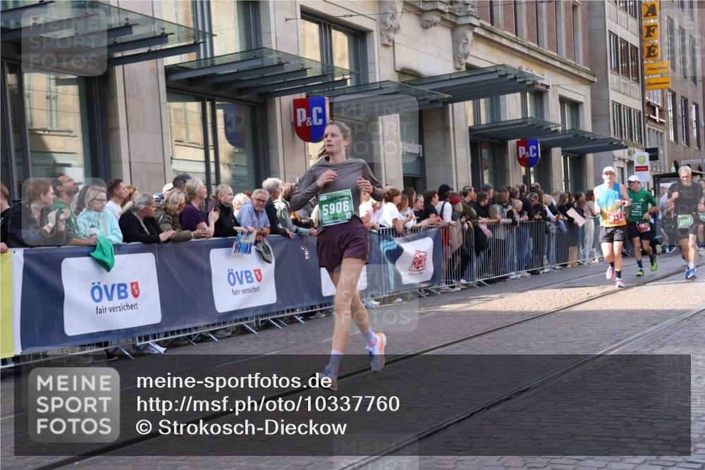 13.09.2026 - 21. swb-Marathon Bremen Strokosch-Dieckow http://msf.ph/oto/10337760 13.09.2026 13:25:56 Ziel 1649, 1896, 2434, 2658, 2666, 3516, 3603, 3983, 4723, 4724, 5558, 5747, 5854, 5906, 5934, 5992, 6230, 6639, 6886, 7626, 8361, 8635, 8817, 9266, 9794, 13195, 150, 191, 1163, 1458, 1647, 1752, 2033, 2062, 2421, 2708, 2781, 2987, 3124, 3186, 3248, 3722, 3806, 4067, 4161, 4411, 4439, 4476, 4717, 4842, 4927, 5013, 5139, 5558, 5622, 5701, 5703, 6135, 6605, 7638, 7780, 8271, 8361, 8592, 8597, 8890, 9440 meine-sportfotos.de