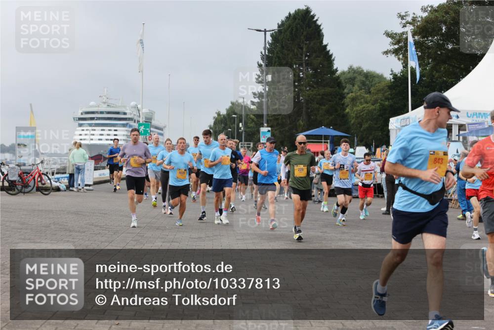 13.09.2026 - Kiel Lauf Andreas Tolksdorf http://msf.ph/oto/10337813 13.09.2026 09:54:44 Kiellinie 228, 9225, 5165, 843 meine-sportfotos.de